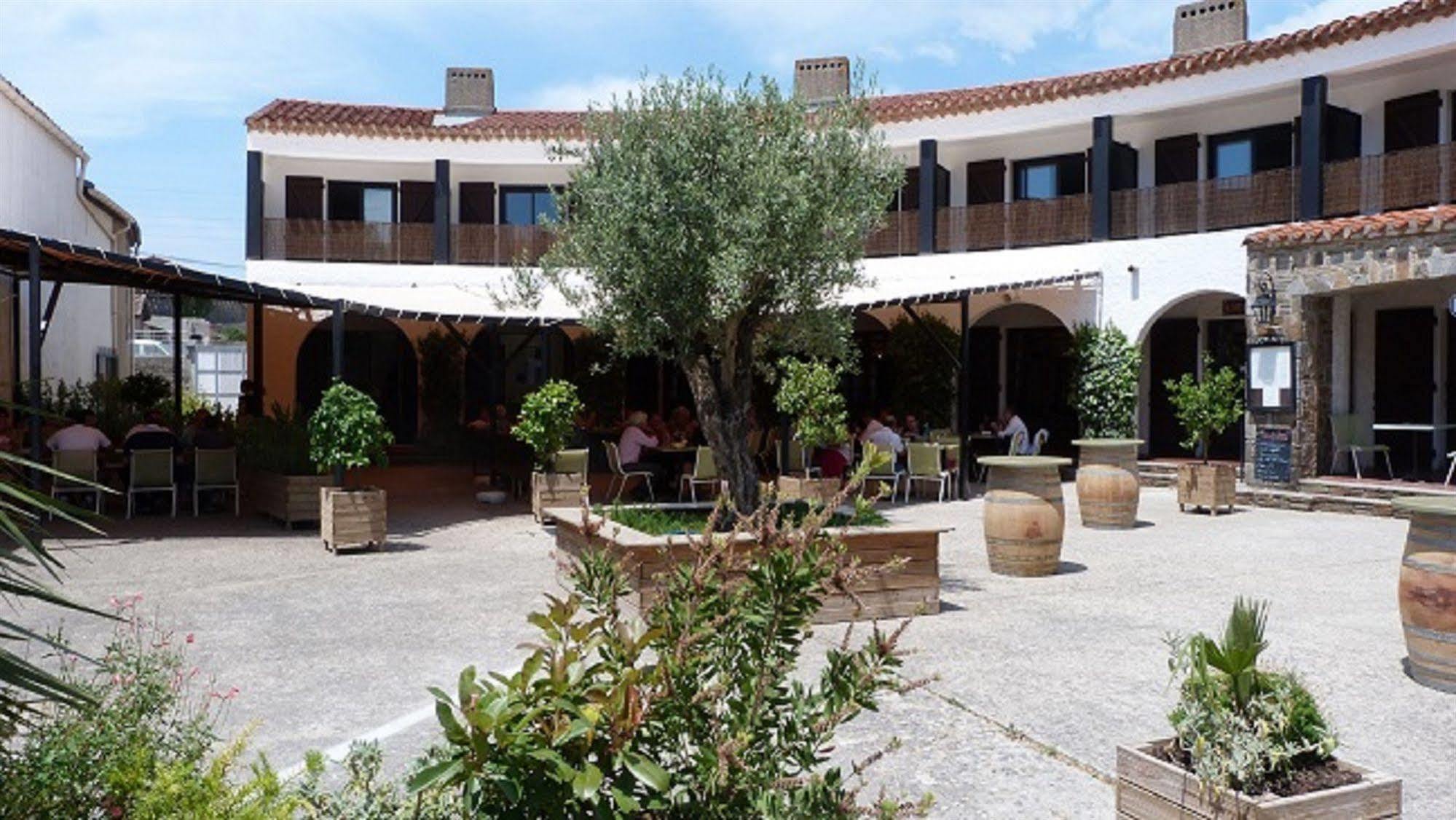 Logis Hotel Restaurant Le Top Du Roulier Capendu Exterior foto